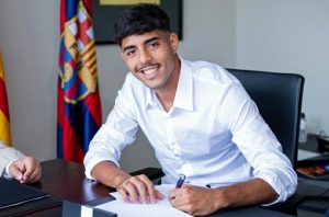 La promesa marroquí Riad firma oficialmente su renovación con el Barça 1 IMG 20220915 WA0051