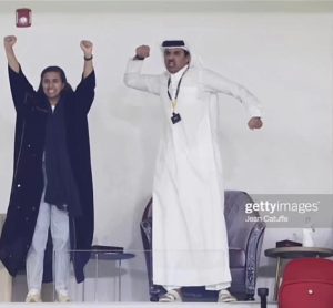 Euforia del Emir de Qatar tras los goles de Marruecos ante Bélgica 1 72551432 C41A 4ABF BA3B 698E6BEC244C