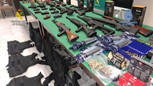 Desarticulada una red de narcotráfico y armas que opera en el Campo de Gibraltar 1 armas h50 1068x601 1