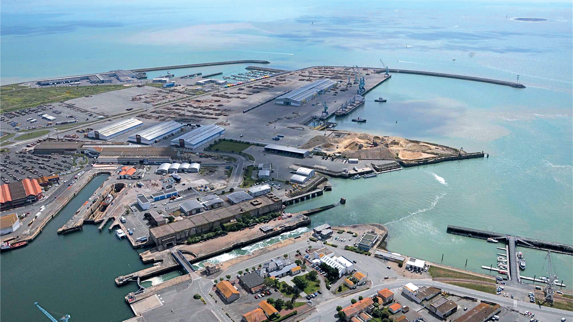 Marruecos negocia con la china Cosco la gestión de su nueva megaterminal portuaria de Nador West Med 2 60447773 44236006.jpg