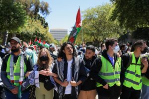 Lectura de noticias en los periódicos españoles con Rue20 Español 03/05/2024 1 2024 04 28T215023Z 889331637 RC2XF7AMPU6T RTRMADP 3 ISRAEL PALESTINIANS USA PROTESTS