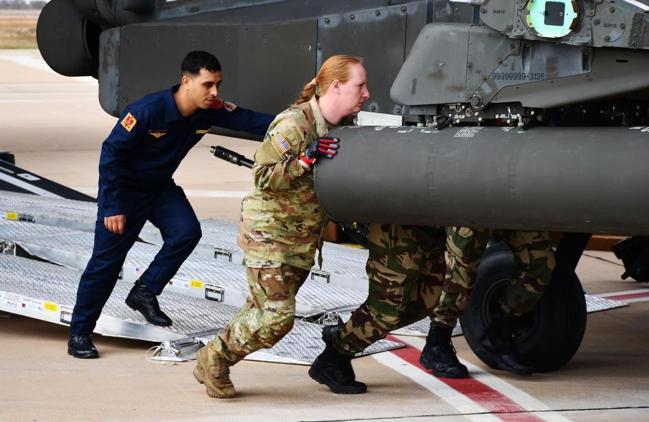 Marruecos recibe los primeros ‘Apache’ estadounidenses para el ejercicio ‘African Lion 2024’ 3 IMG 9097