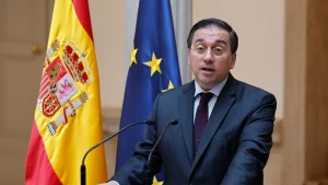 ministro espanol asuntos exteriores jose manuel albares rueda prensa anunciar intervencion espana procedemiento cij 98