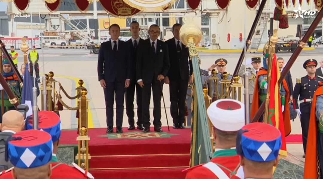El Rey recibe en Salé al presidente francés Macron y su esposa Brigitte 3 IMG 20241028 WA0026