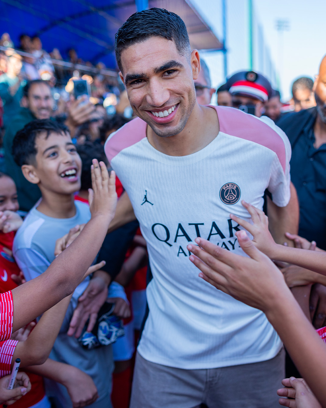 Hakimi encabeza la apertura de la Academia del PSG en Casablanca 1 20241112 122909