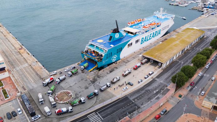 Llegan al Puerto de Motril vehículos de rescate marroquíes destinados a apoyar operaciones en Valencia 1 WhatsApp Image 2024 11 13 at 12.26.36 696x392 1 1