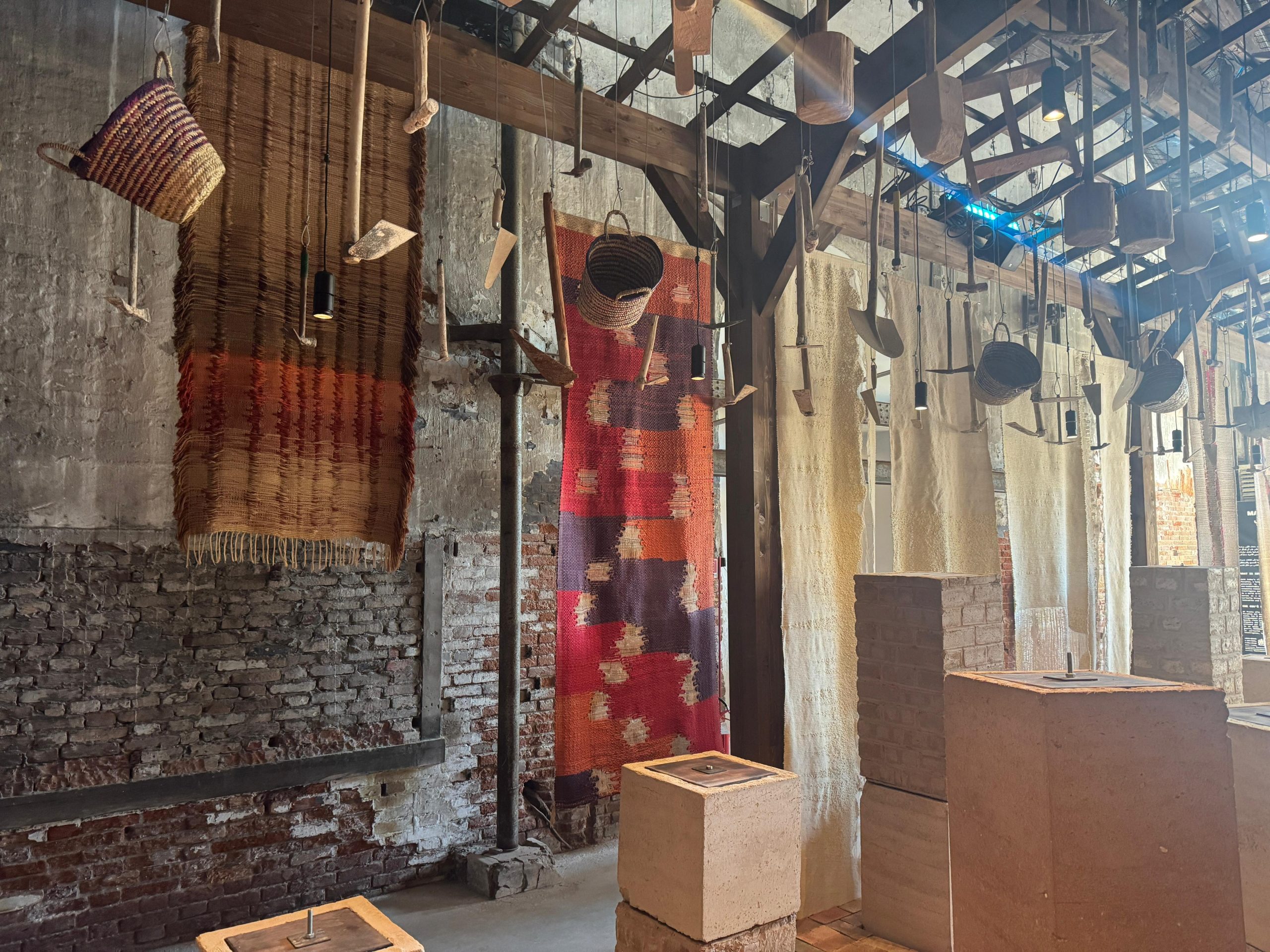 Marruecos deslumbra en la Bienal de Arquitectura de Venecia con “Materia de Palimpsestos” 2 IMG 20250509 WA0074 scaled