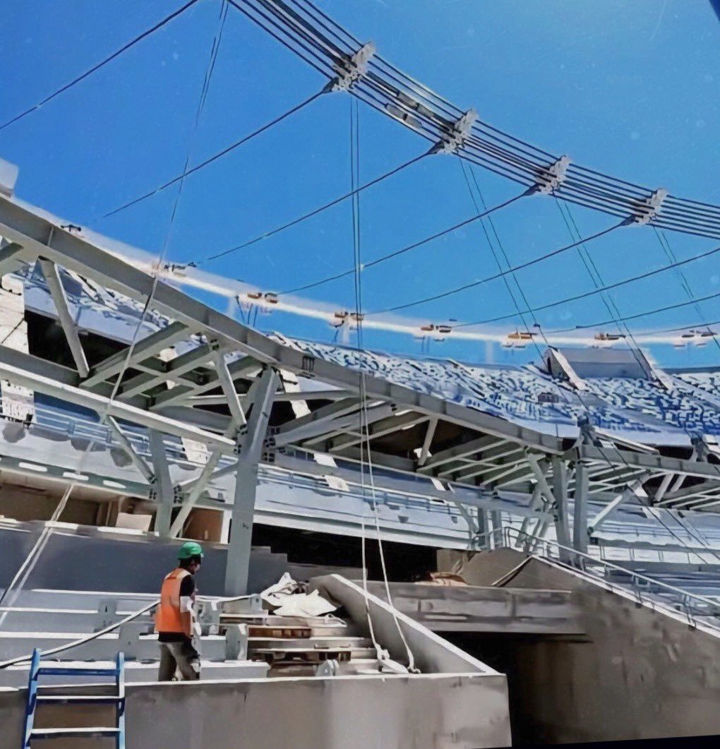 Estadio de Tánger da gran salto hacia su finalización con instalación de cubierta 3 20250616 154812