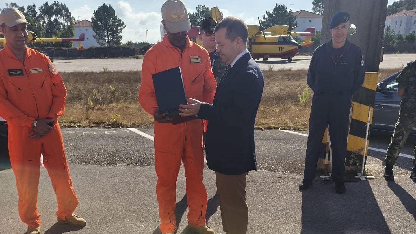 Portugal elogia a Marruecos: Canadair regresan a Kenitra tras sofocar incendios (fotos) 4 FB IMG 1755777152992