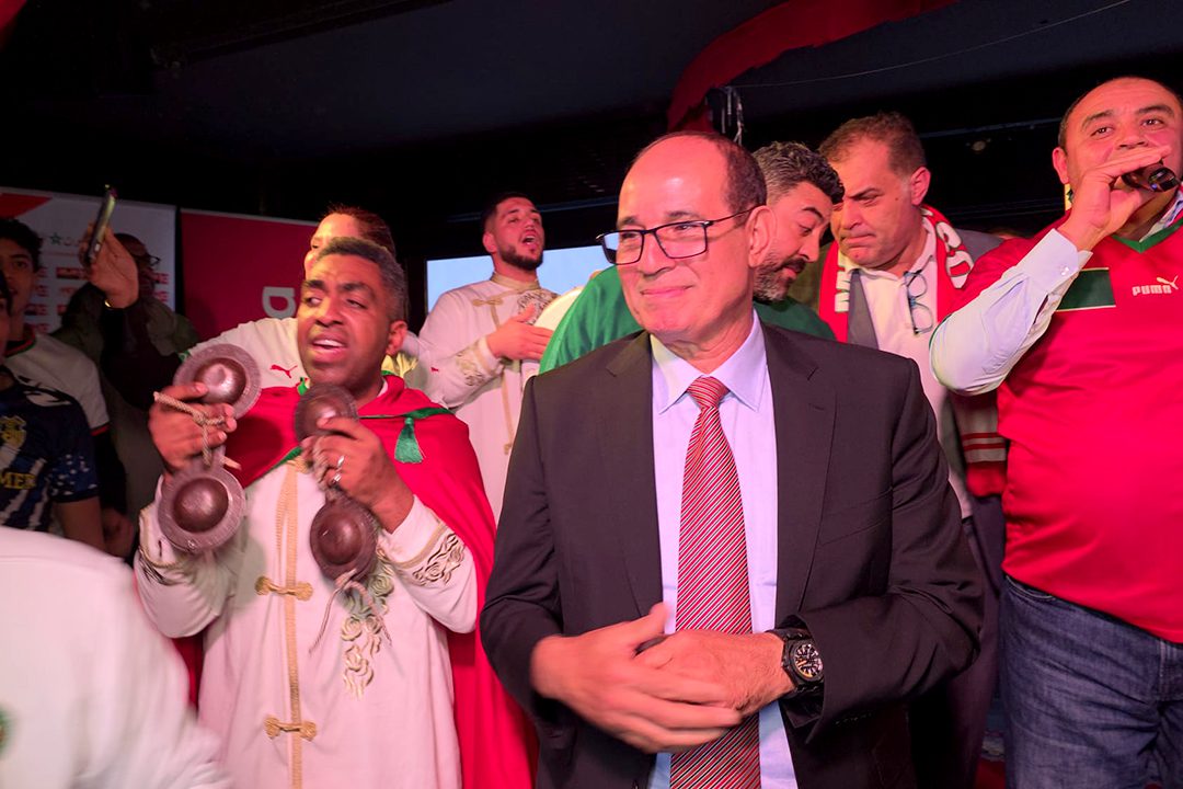 Consulado de Marruecos en Barcelona homenajea a Badou Zaki y festeja avance marroquí en la Copa África 4 001